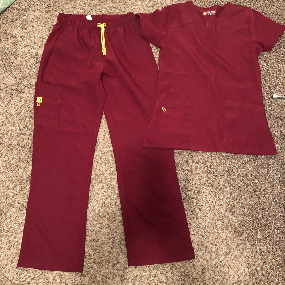 Wonder Wink Scrubs